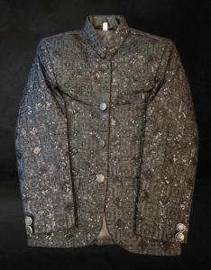 Kids prince coat black.