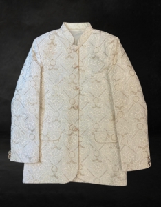 Kids prince coat off white and gold.